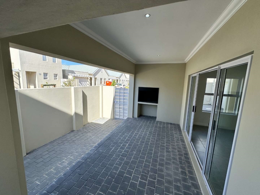 3 Bedroom Property for Sale in Langeberg Village Western Cape